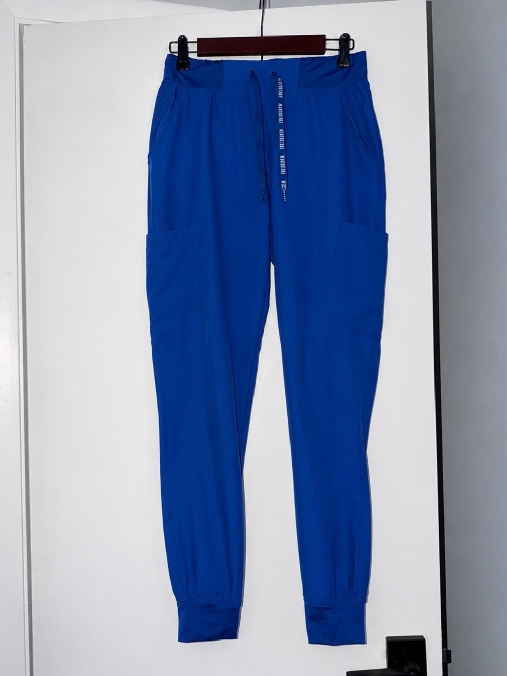Essential Jogger Scrub Pants - Picture 2 of 4